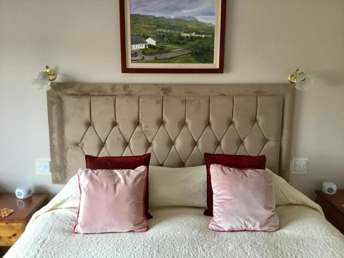 Buttermilk Lodge Guest Accommodation คลิฟเดน ภายนอก รูปภาพ